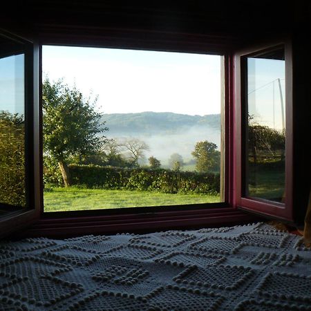 Villa La Roulotte de la Fay à Dompierre-les-Ormes Extérieur photo